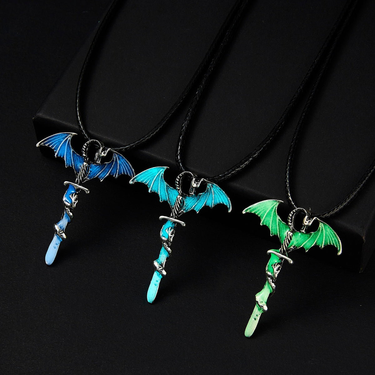 Dragon Hollywood X - Rinhoo Vintage Magic Steampunk Glowing Luminous Punk Dragon Pendants Necklaces Mens Jewelry Glow In the dark Pendant Necklace - BEVERLY HILLS, CALIFORNIA - USA
