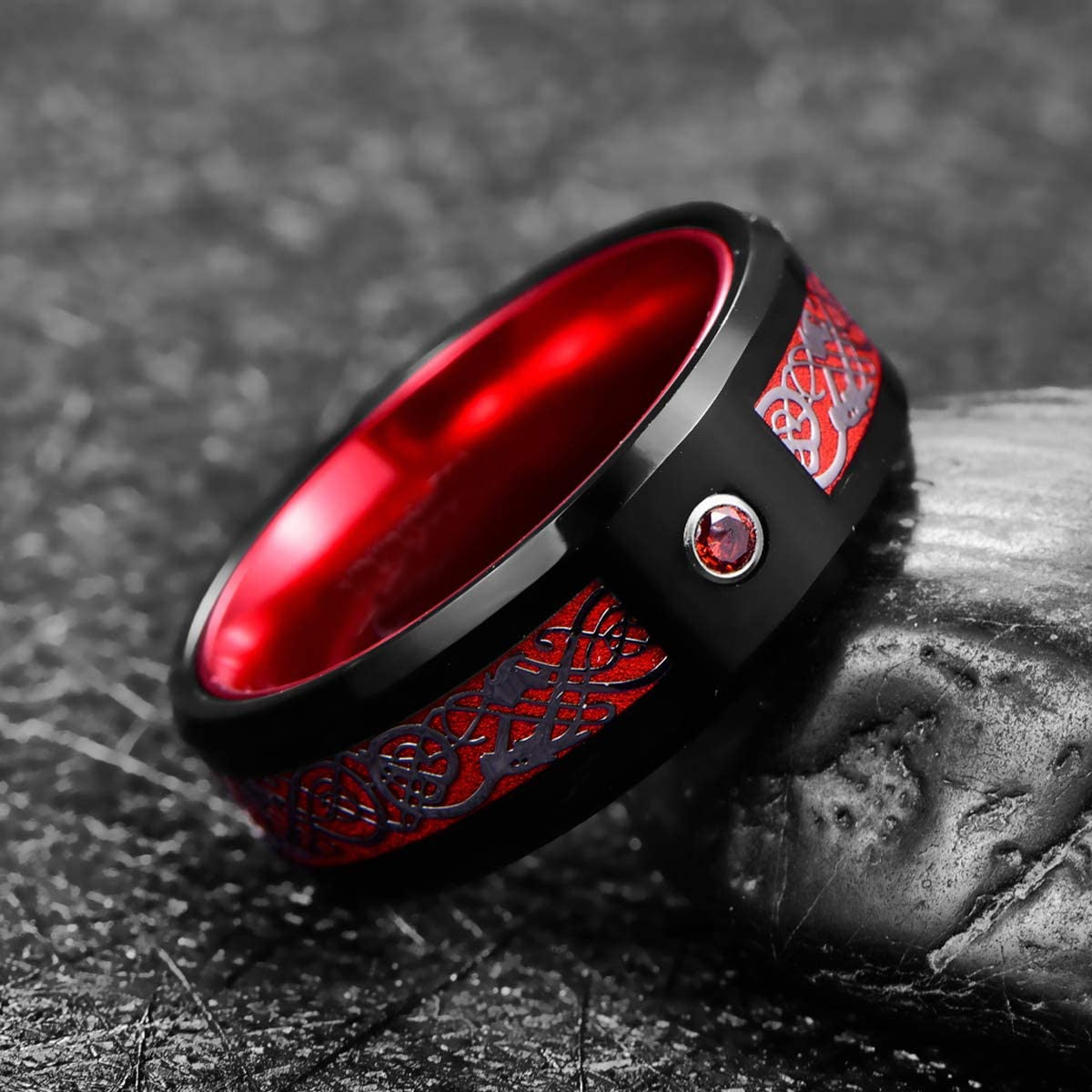 Fashion Men 8mm Black Tungsten Wedding Celtic Dragon Ring Inlaid Green Zircon Punk Men Stainless Steel Green Carbon Fibre Ring