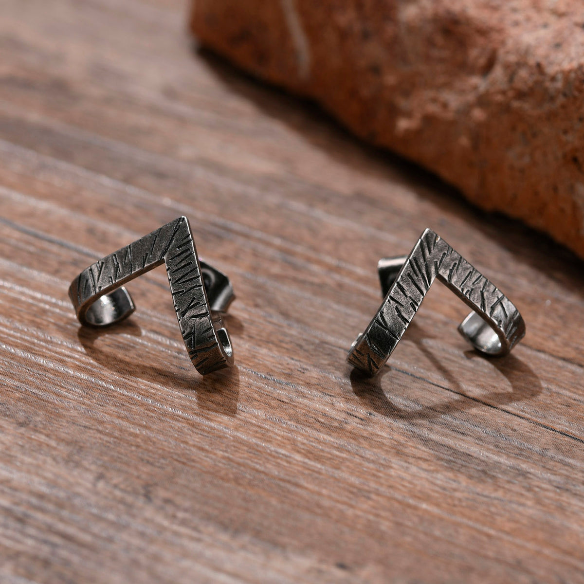 Dragon Hollywood X - Retro Dragon Head Earrings, Vintage Stainless Steel Unisex Hoop Earrings, Cool  Lucky Awesome Jewelry - BEVERLY HILLS- CALIFORNIA - USA