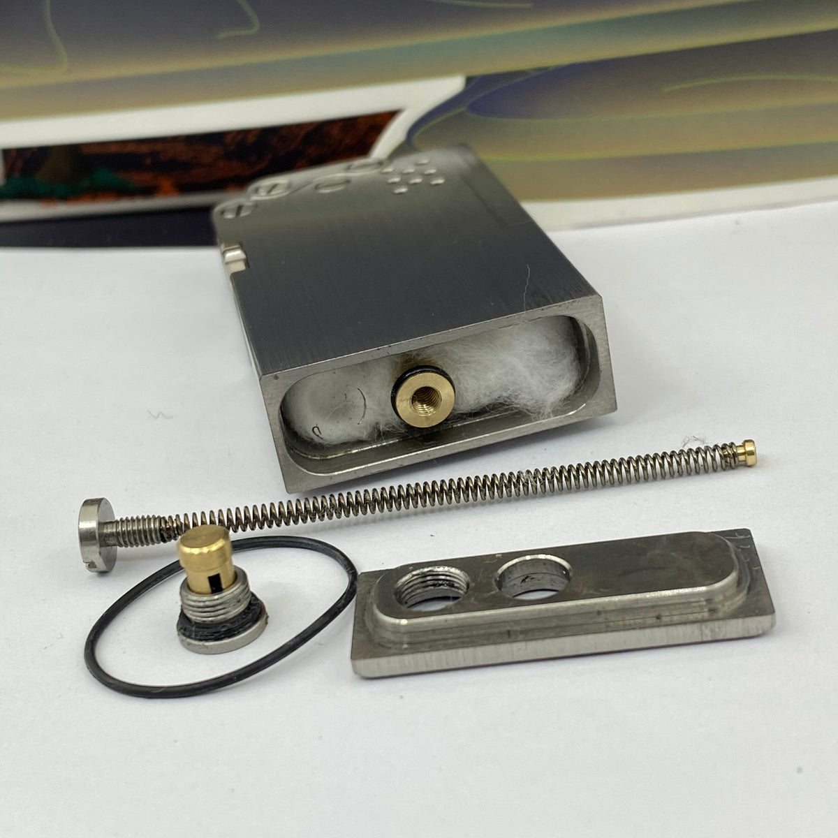 Manual Titanium Alloy Dragon Tongue Automatic Kerosene Lighter One-button Automatic Ignition Military Machinery Lighter