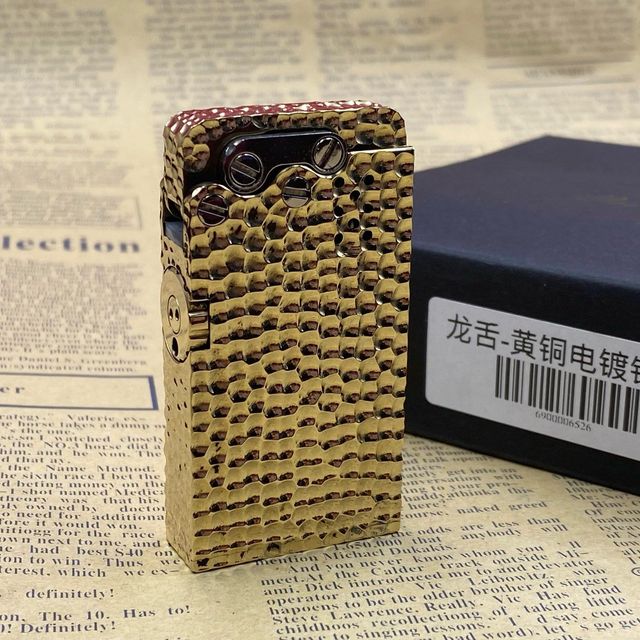 Manual Titanium Alloy Dragon Tongue Automatic Kerosene Lighter One-button Automatic Ignition Military Machinery Lighter